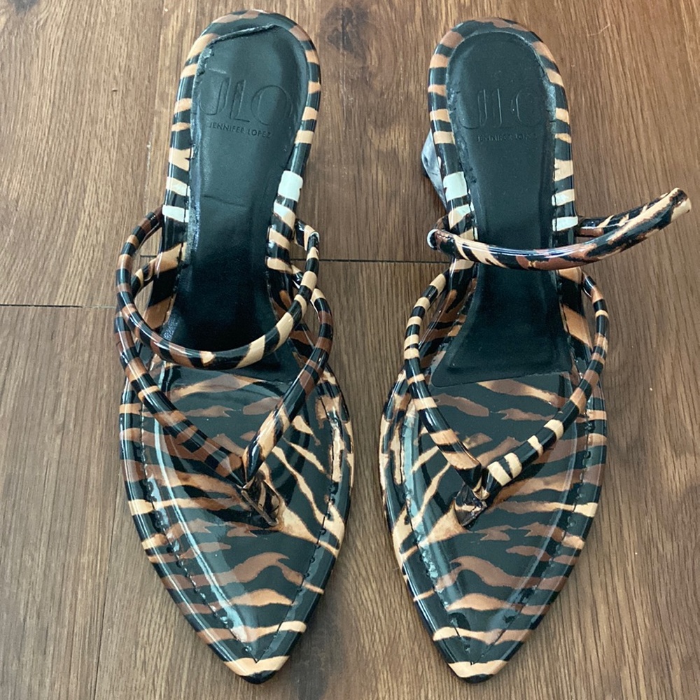 JLO DSW WILD ZEBRA 🦓 ZURIN SANDAL size 8.5